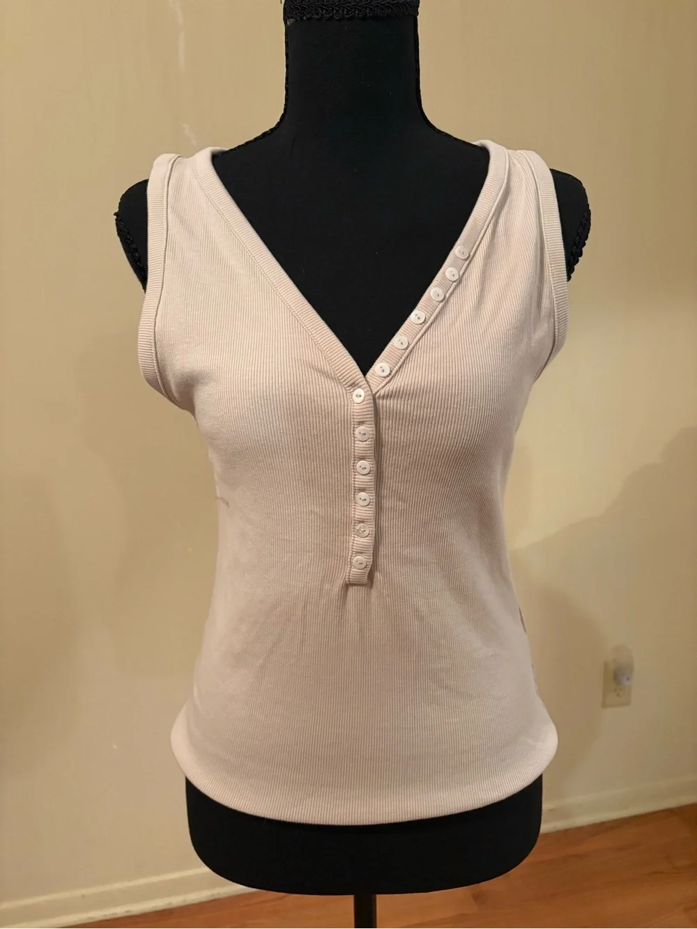 H&M Ribbed V-Neck Button Tank Top - Cream - Picture 2 of 3